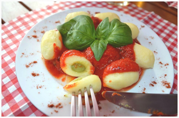 Gnocchi z pesto w sosie pomidorowo ? bazyliowym!