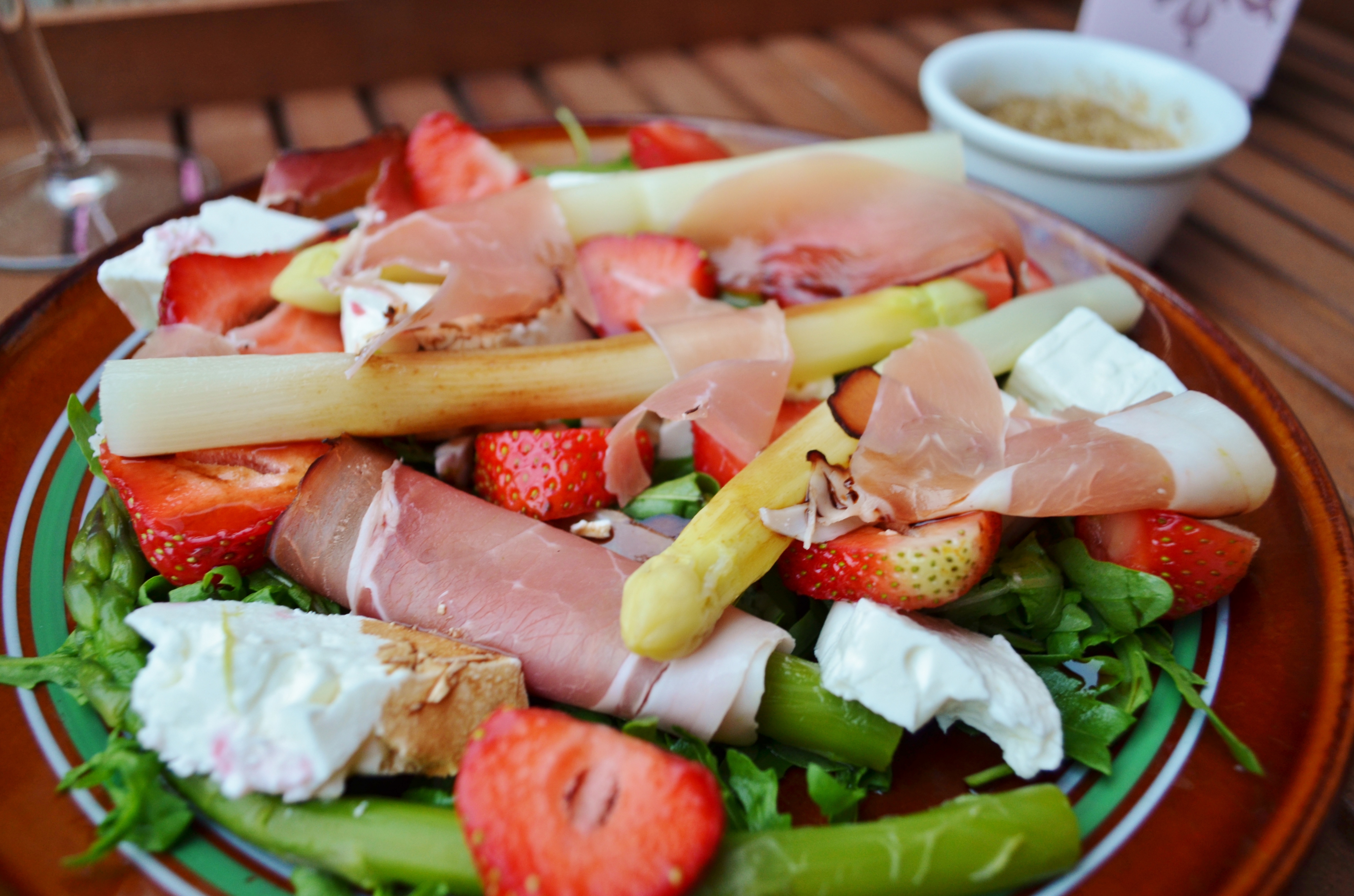 Asparagus with prosciutto, strawberries and goat cheese!