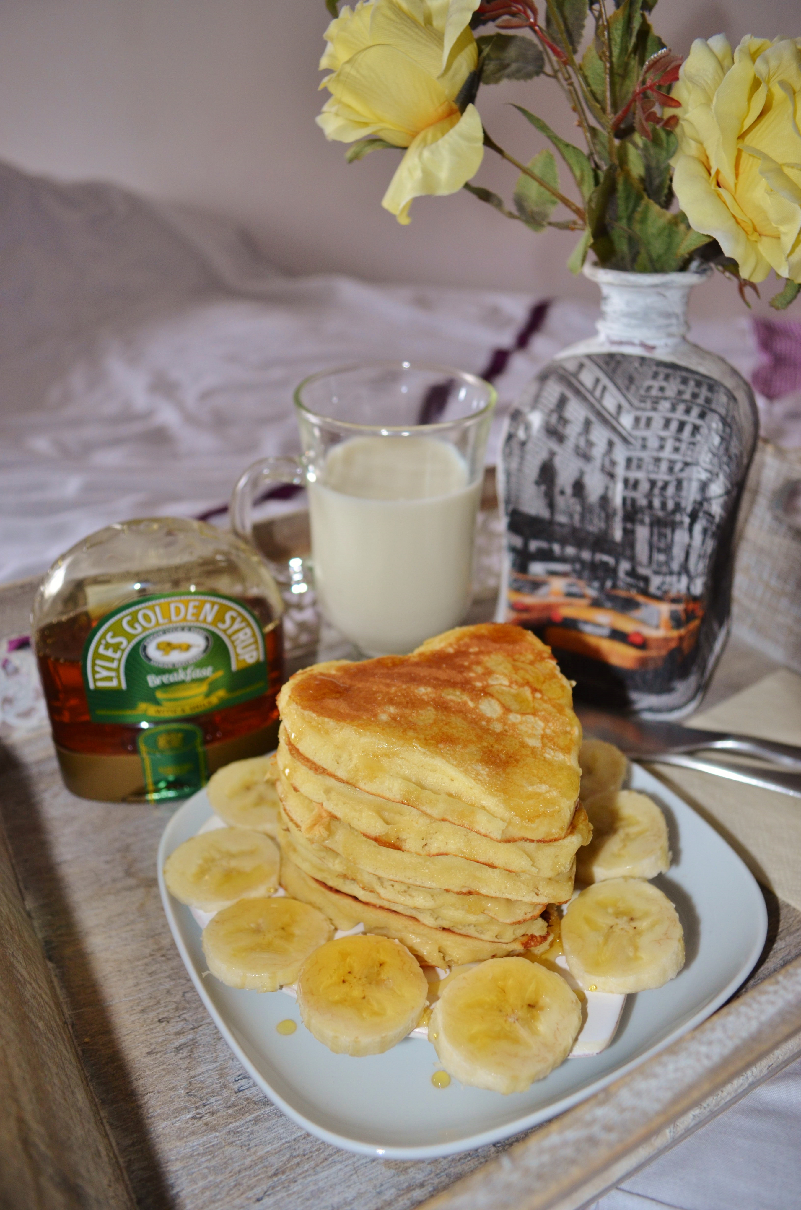 American breakfast: pancakes with Golden Syrup!